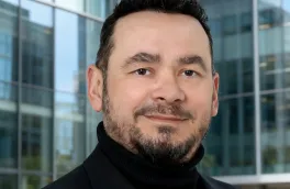 WOJNA-poWOJNIE II. Cyberwojna, której nikt nie wypowiedział | Uniwersytet Dolnośląski DSW we Wrocławiu: Krzysztof Konieczny