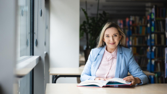 Zarządzanie cyfrowymi usługami publicznymi | Studia I stopnia we Wrocławiu | Uniwersytet Dolnośląski DSW we Wrocławiu: dsw_administracja_spec_04.jpg