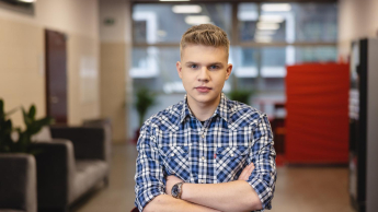 Logistyka transportu i spedycji | Studia I stopnia we Wrocławiu | Uniwersytet Dolnośląski DSW we Wrocławiu: Zdjęcie portretowe studenta