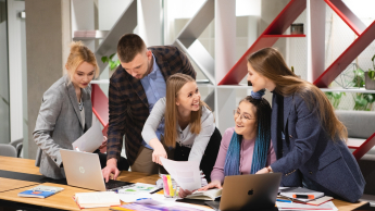 Zarządzanie przedsiębiorstwem z wykorzystaniem AI | Studia I stopnia we Wrocławiu | Uniwersytet Dolnośląski DSW we Wrocławiu: Osiągnięcia naukowe DSW 2