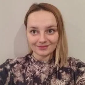 Marketing kultury | Uniwersytet Dolnośląski DSW we Wrocławiu: zdjęcie portretowe - Aleksandra Książek