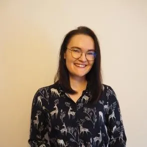 Marketing kultury | Uniwersytet Dolnośląski DSW we Wrocławiu: zdjęcie portretowe - Alicja Jelonek