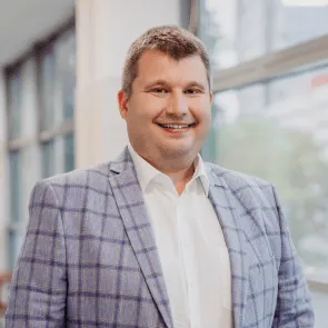 Marketing i sprzedaż | Studia I stopnia we Wrocławiu | Uniwersytet Dolnośląski DSW we Wrocławiu: Adam Piwek