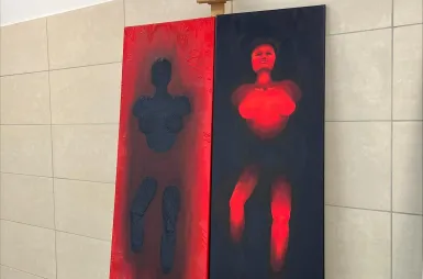 Galeria prac | Uniwersytet Dolnośląski DSW we Wrocławiu: Obraz przedstawiający odbicie kobiet 