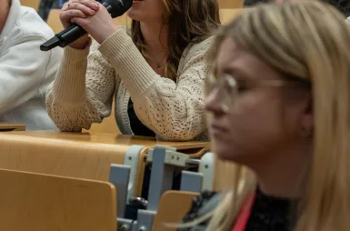 Podsumowanie | Otwarci na siebie: Dolny Śląsk w dialogu o samotności online i offline | Aktualności | Uniwersytet Dolnośląski DSW we Wrocławiu: 17