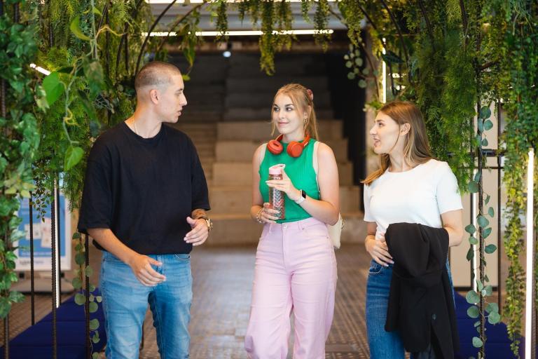 Centrum Badań i Komercjalizacji | Uniwersytet Dolnośląski DSW we Wrocławiu: 2023_07_26_dsw_sesja_niklas_378.jpg