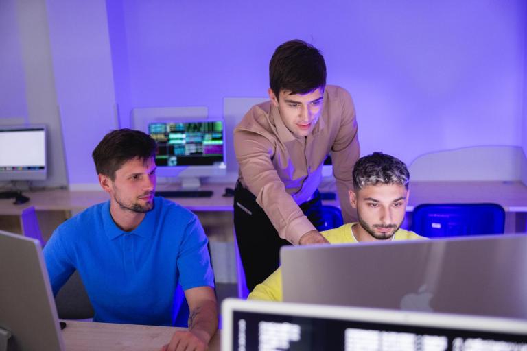 Zarządzanie cyberbezpieczeństwem | Studia I stopnia we Wrocławiu | Uniwersytet Dolnośląski DSW we Wrocławiu: lic_bezpieczenstwo_wewnetrzne_spec_01.jpg