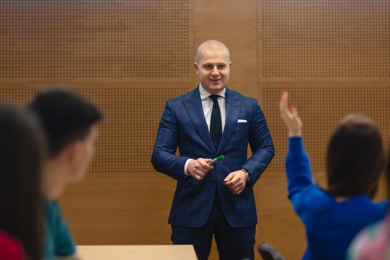 Kryminologia z kryminalistyką | Studia I stopnia we Wrocławiu | Uniwersytet Dolnośląski DSW we Wrocławiu: lic_bezpieczenstwo_wewnetrzne_spec_05.jpg