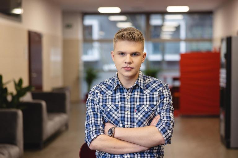 Logistyka produkcji i automatyzacja procesów | Studia I stopnia we Wrocławiu | Uniwersytet Dolnośląski DSW we Wrocławiu: Zdjęcie portretowe studenta