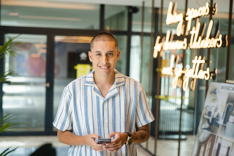 Marketing w cyfrowej transformacji z elementami AI | Studia I stopnia we Wrocławiu | Uniwersytet Dolnośląski DSW we Wrocławiu: sum_marketing_i_sprzedaz_spec_03