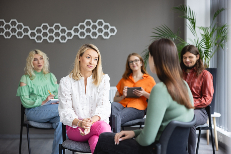 Psychotraumatologia | Studia podyplomowe we Wrocławiu | Uniwersytet Dolnośląski DSW we Wrocławiu: zajęcia z terapii grupowej
