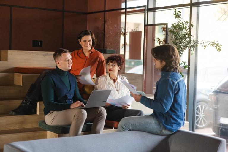 Cyfrowa Edukacja i Technologie Szkoleniowe Przyszłości | Studia podyplomowe we Wrocławiu | Uniwersytet Dolnośląski DSW we Wrocławiu: Wpływ społeczny DSW 3