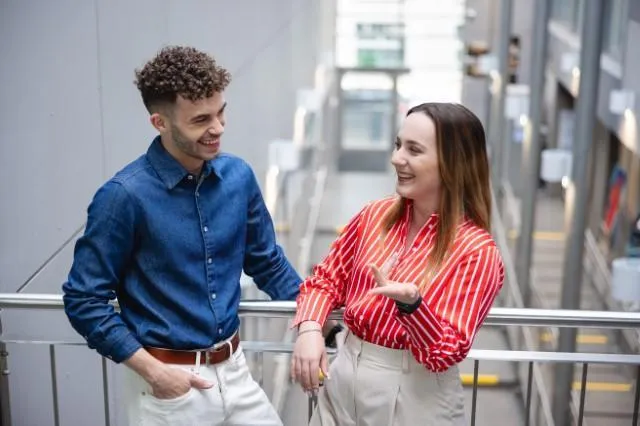 Nasze wartości | Uniwersytet Dolnośląski DSW we Wrocławiu: dwoje studentów rozmawia 