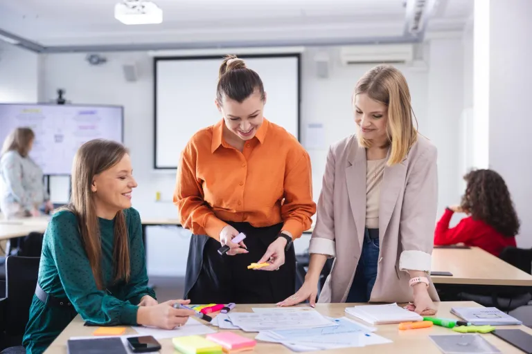 Osiągnięcia naukowe | Uniwersytet Dolnośląski DSW we Wrocławiu: grafika_DSW_osiągnięcia naukowe_4