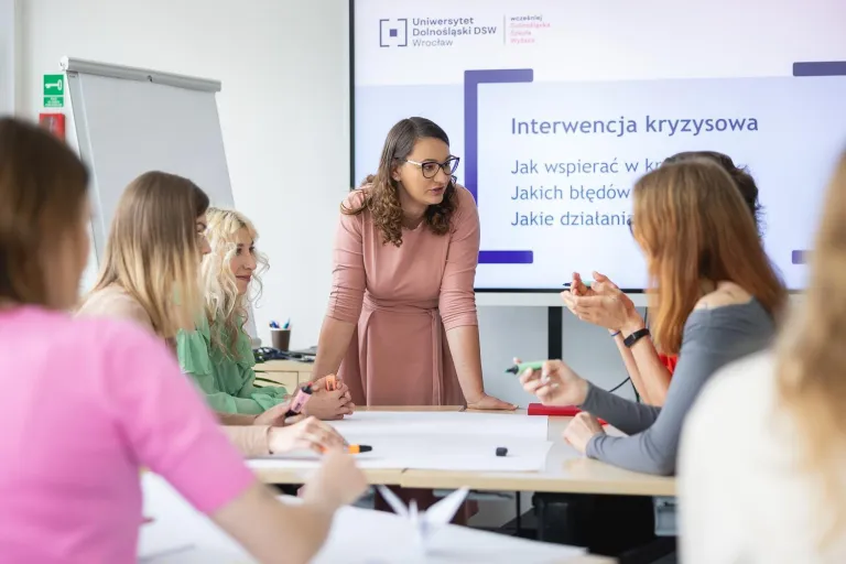 Kryminologia z kryminalistyką | Studia I stopnia we Wrocławiu | Uniwersytet Dolnośląski DSW we Wrocławiu: lic_bezpieczenstwo_wewnetrzne_spec_03.jpg