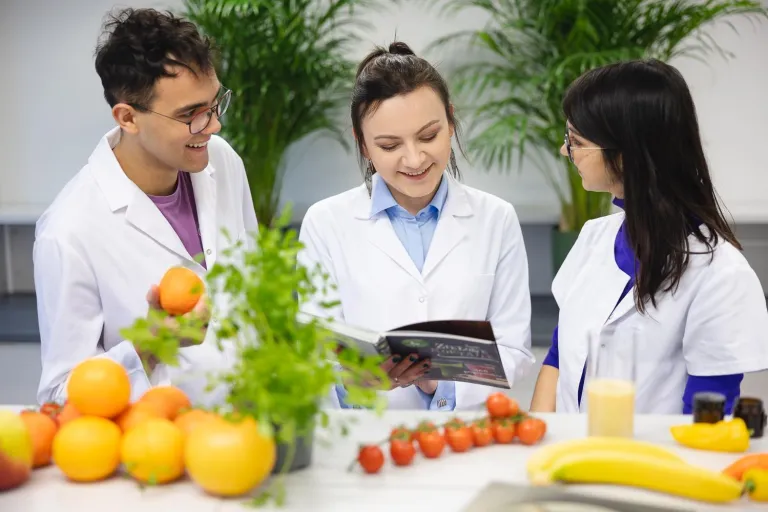 Dietetyka i promocja zdrowia | Studia I stopnia we Wrocławiu | Uniwersytet Dolnośląski DSW we Wrocławiu: lic_dietetyka_i_promocja_kv_01.jpg