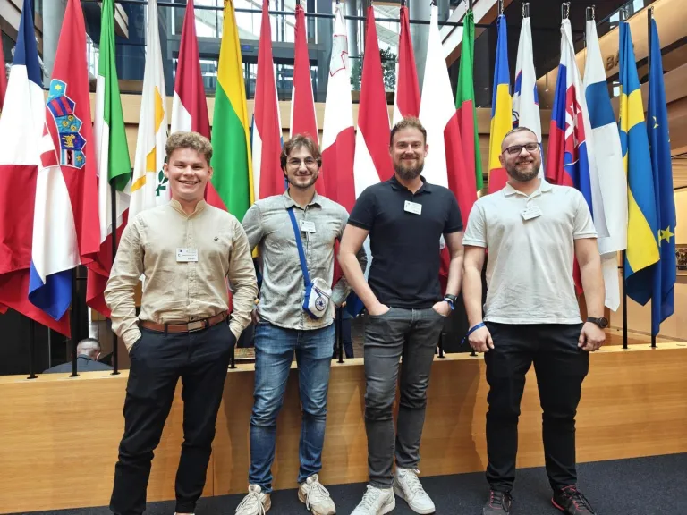 Zapraszamy naszych studentów na II Menedżerskie Mistrzostwa Uniwersytetu Dolnośląskiego DSW. | Aktualności | Uniwersytet Dolnośląski DSW we Wrocławiu: s